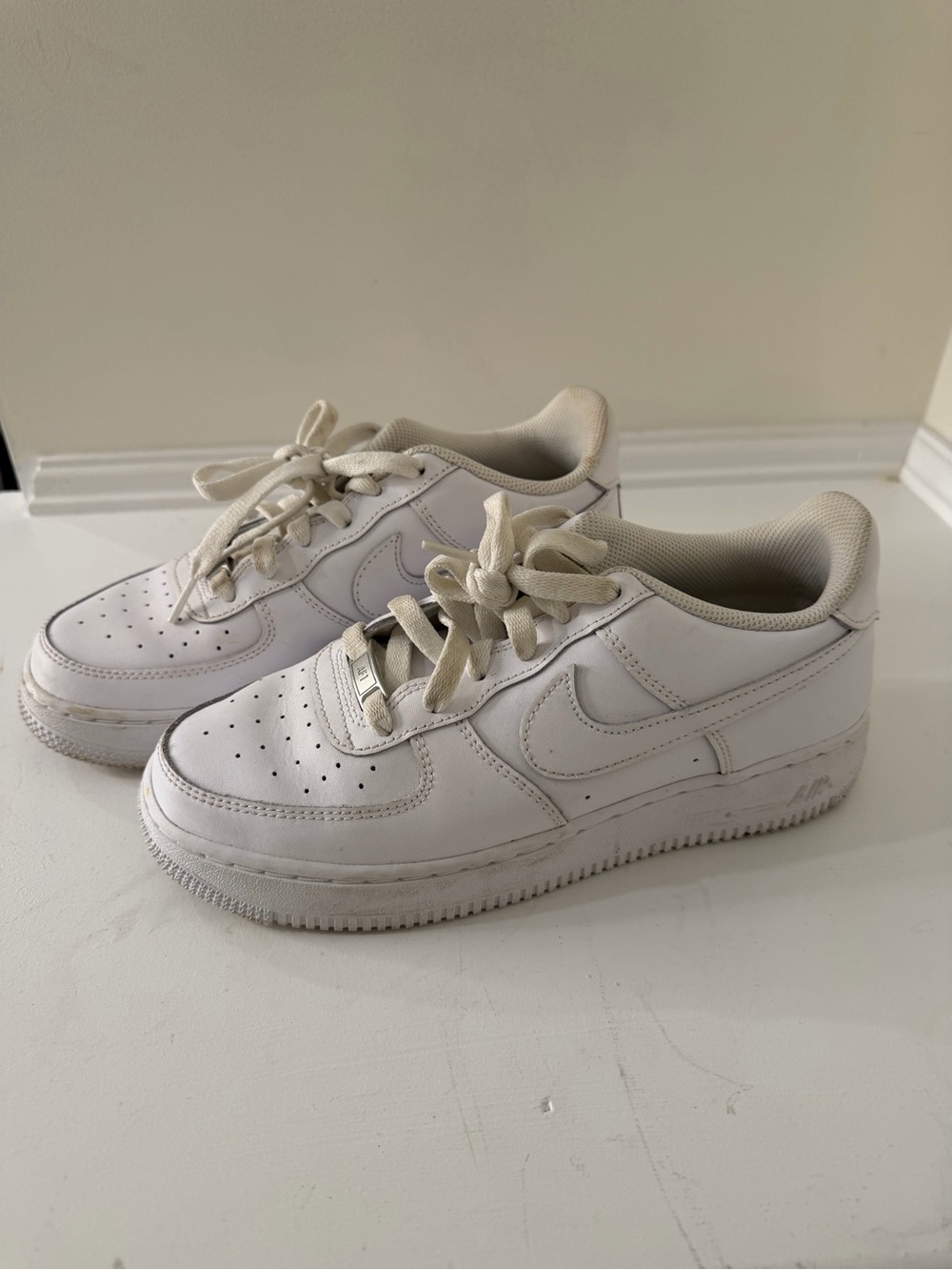 Nike Kids/ woman White Low-Top Sneakers